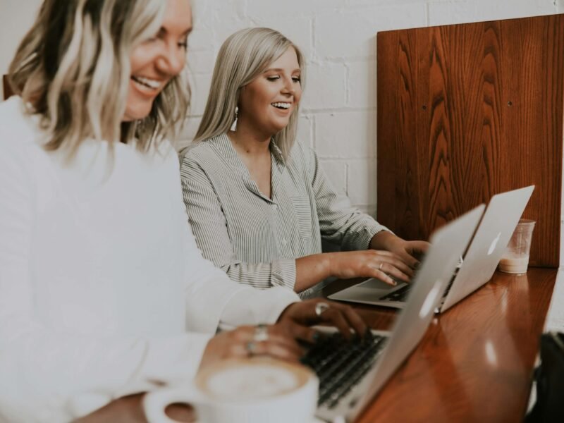 E-commerce Trends Shaping the Future of Online Shopping